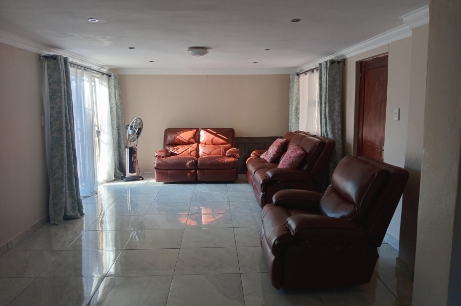 To Let 3 Bedroom Property for Rent in Lombardy East Gauteng