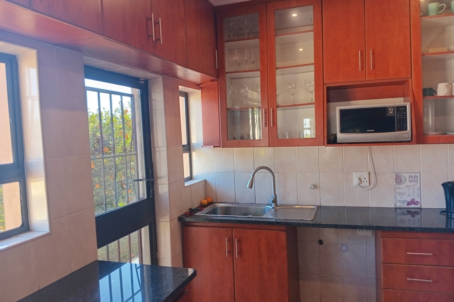 To Let 3 Bedroom Property for Rent in Lombardy East Gauteng