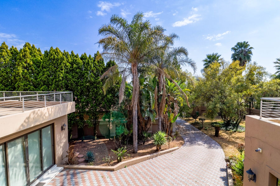 To Let 5 Bedroom Property for Rent in Lonehill Gauteng