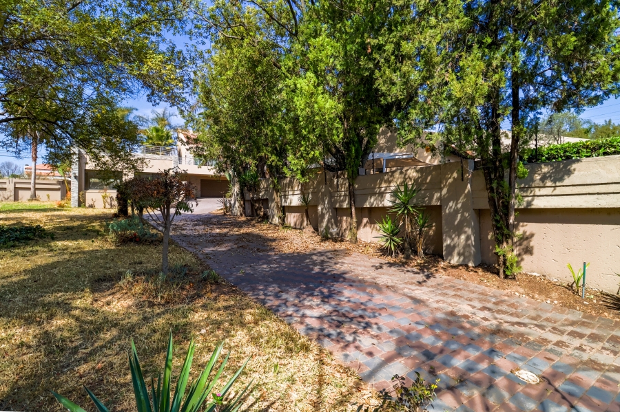 To Let 5 Bedroom Property for Rent in Lonehill Gauteng