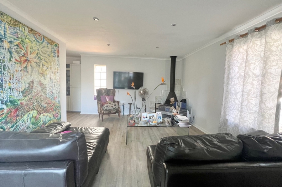 To Let 3 Bedroom Property for Rent in Benmore Gardens Gauteng