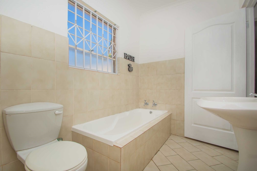 4 Bedroom Property for Sale in Noordheuwel Gauteng