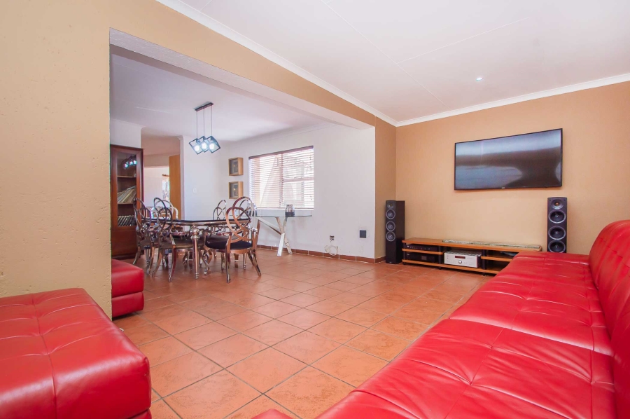 4 Bedroom Property for Sale in Noordheuwel Gauteng