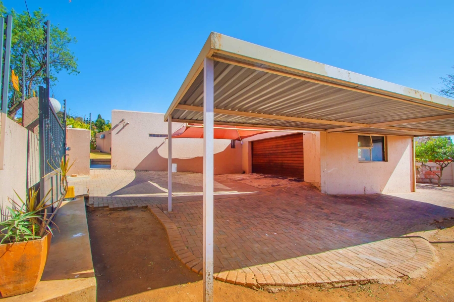 4 Bedroom Property for Sale in Noordheuwel Gauteng