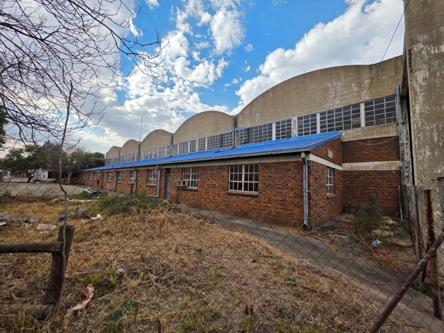 To Let commercial Property for Rent in Leeuwkuil Gauteng