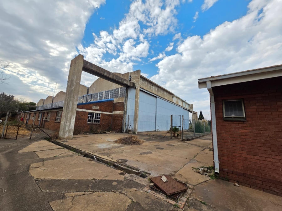To Let commercial Property for Rent in Leeuwkuil Gauteng