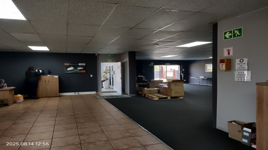 To Let commercial Property for Rent in North Riding Gauteng