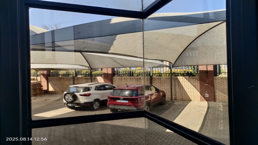 To Let commercial Property for Rent in North Riding Gauteng