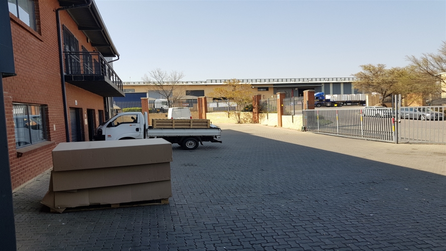 To Let commercial Property for Rent in North Riding Gauteng
