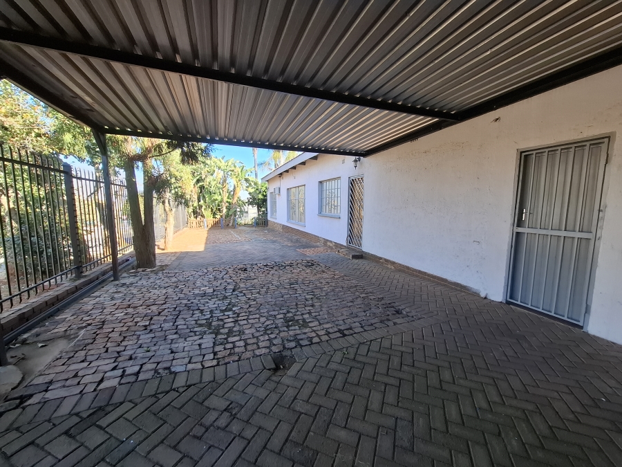 To Let commercial Property for Rent in Monument Park Gauteng