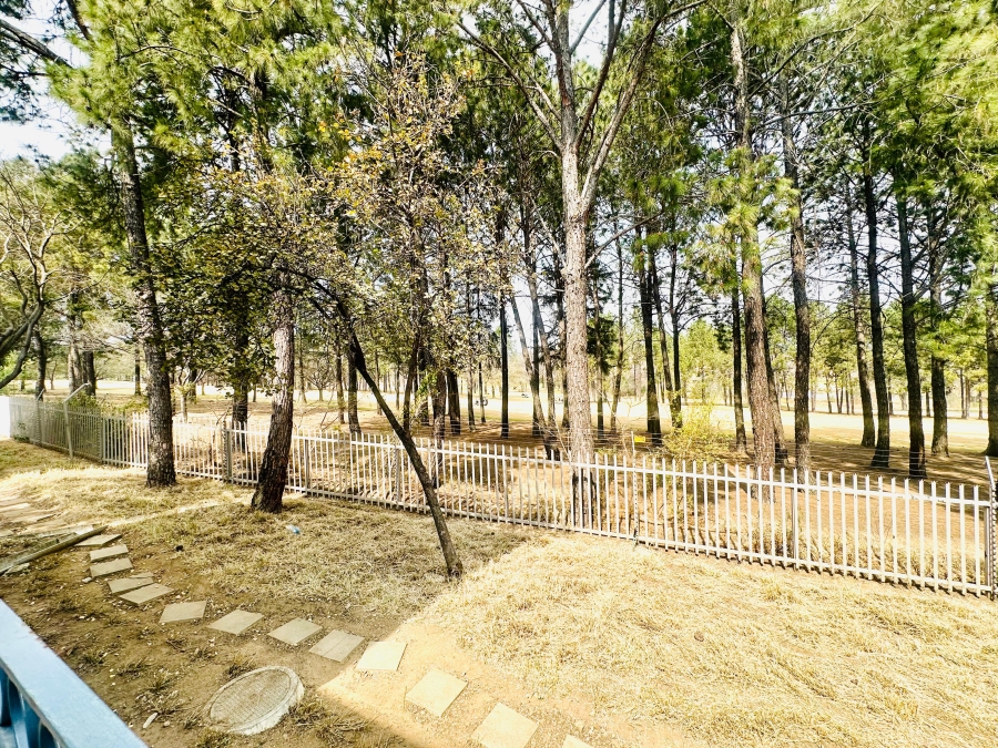 To Let commercial Property for Rent in Woodmead Gauteng