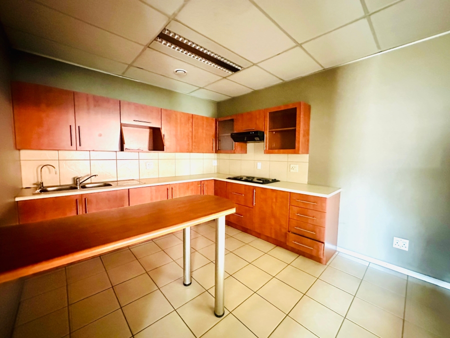To Let commercial Property for Rent in Woodmead Gauteng
