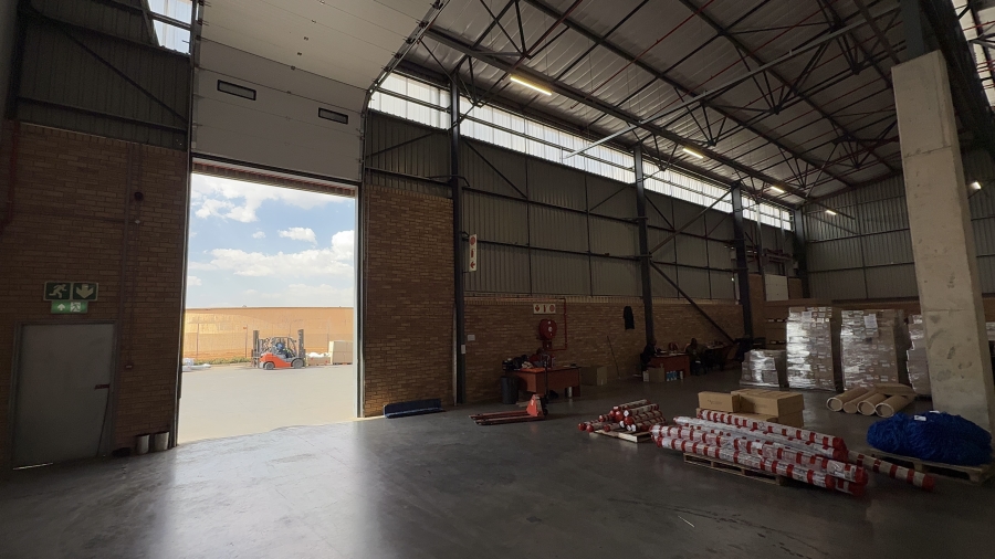 To Let commercial Property for Rent in Airport Park Gauteng