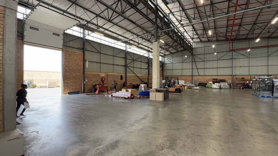 To Let commercial Property for Rent in Airport Park Gauteng