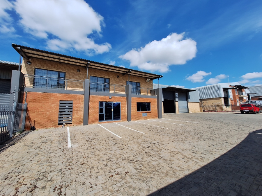 To Let commercial Property for Rent in North Riding Gauteng
