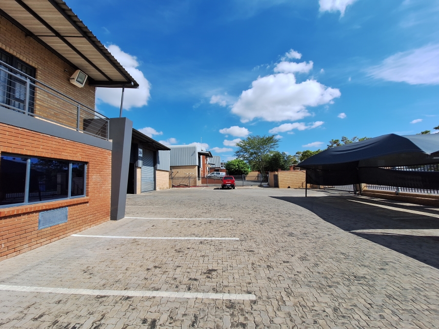 To Let commercial Property for Rent in North Riding Gauteng