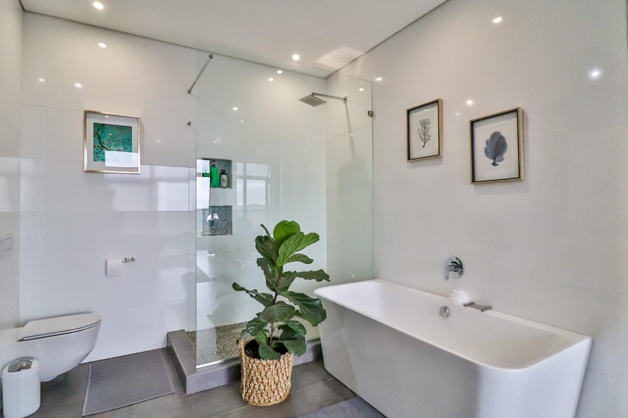 2 Bedroom Property for Sale in Menlyn Gauteng