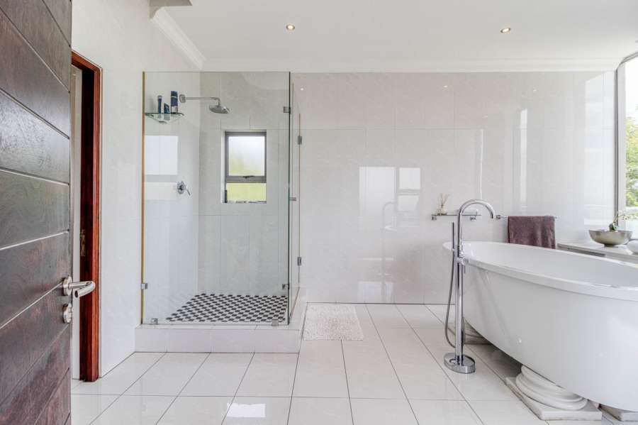 4 Bedroom Property for Sale in Woodmead Gauteng