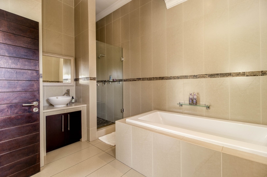 4 Bedroom Property for Sale in Woodmead Gauteng