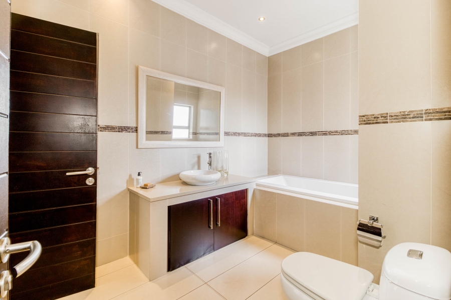 4 Bedroom Property for Sale in Woodmead Gauteng
