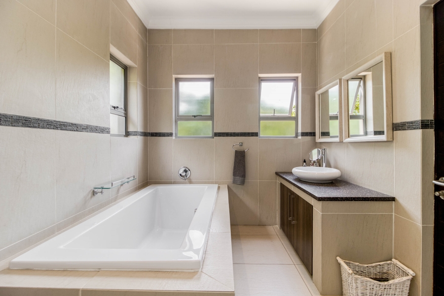 4 Bedroom Property for Sale in Woodmead Gauteng