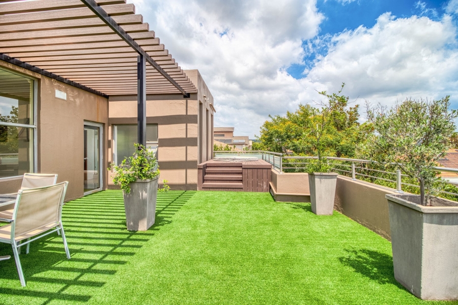 4 Bedroom Property for Sale in Woodmead Gauteng