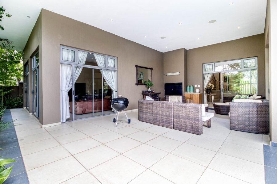 4 Bedroom Property for Sale in Woodmead Gauteng