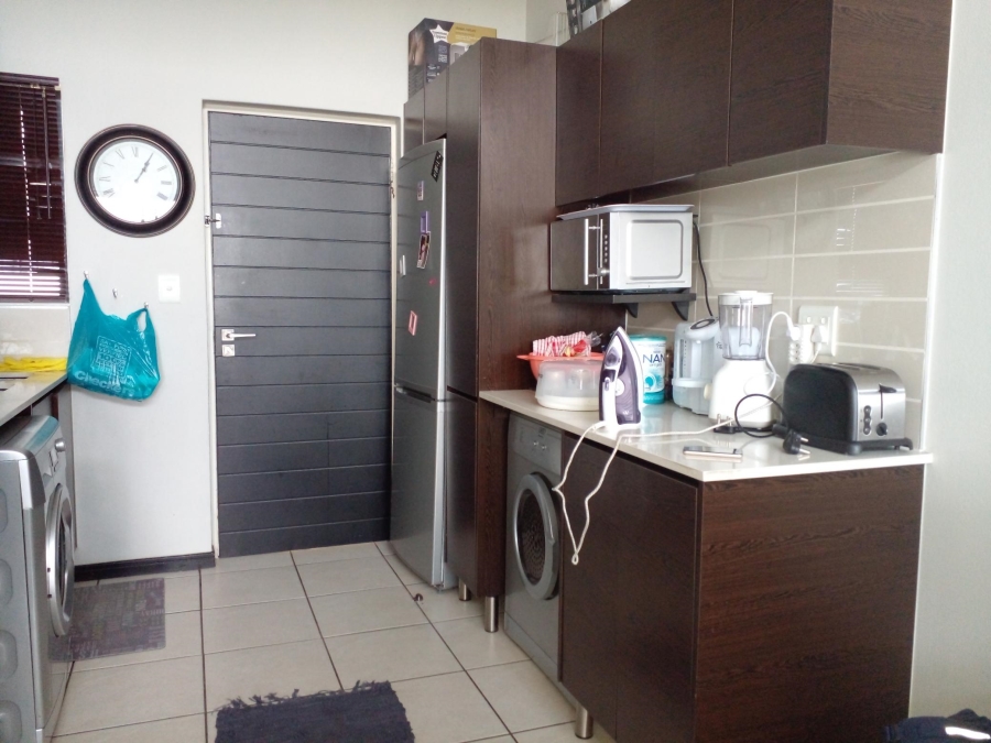 2 Bedroom Property for Sale in Greenstone Gate Gauteng