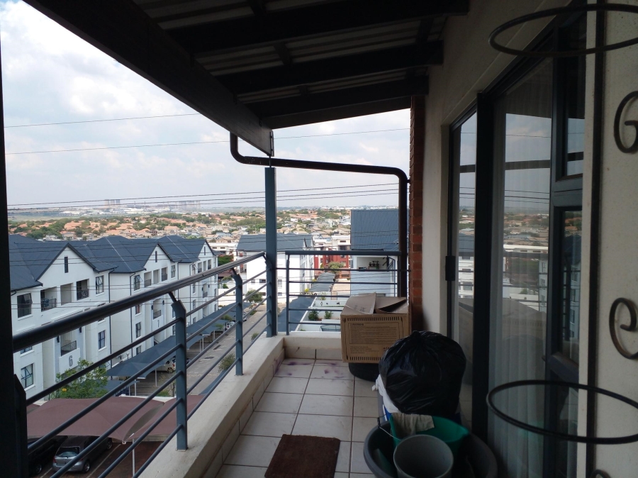 2 Bedroom Property for Sale in Greenstone Gate Gauteng