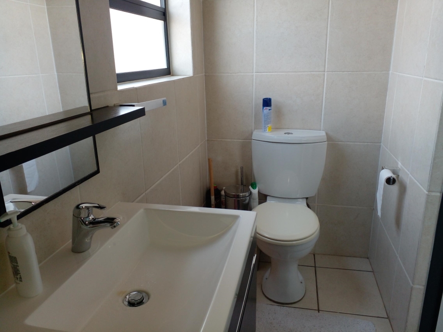 2 Bedroom Property for Sale in Greenstone Gate Gauteng