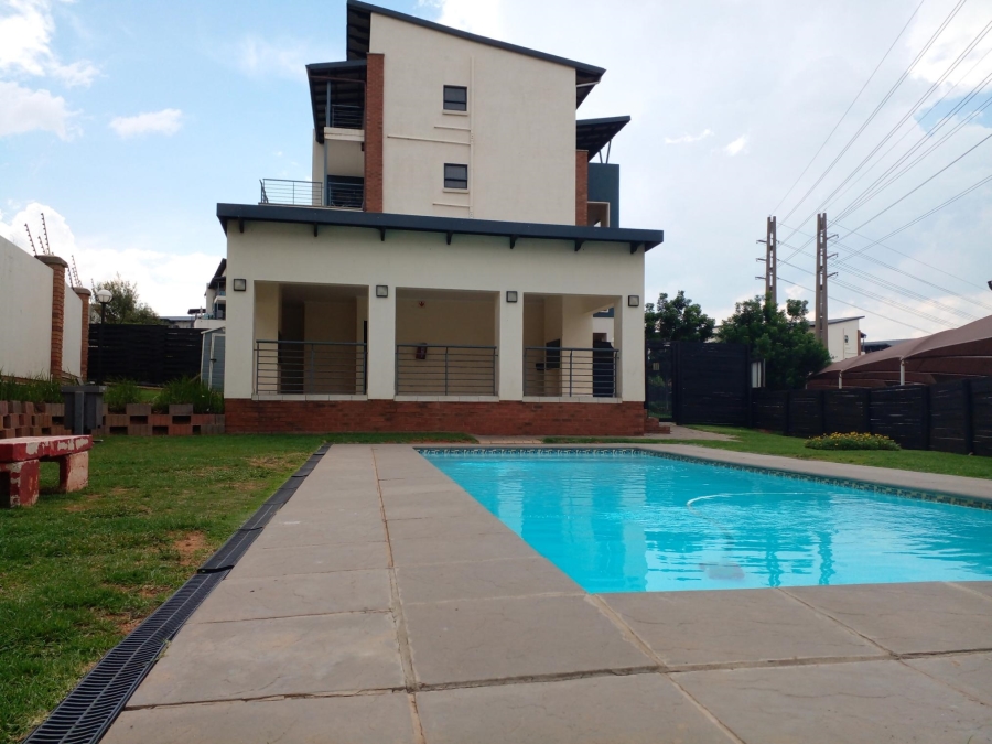 2 Bedroom Property for Sale in Greenstone Gate Gauteng