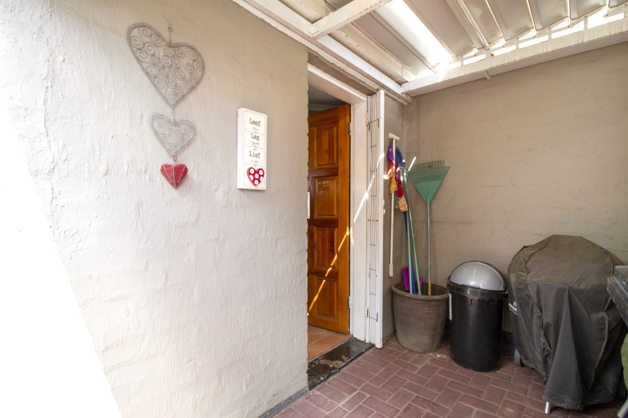 3 Bedroom Property for Sale in Elardus Park Gauteng