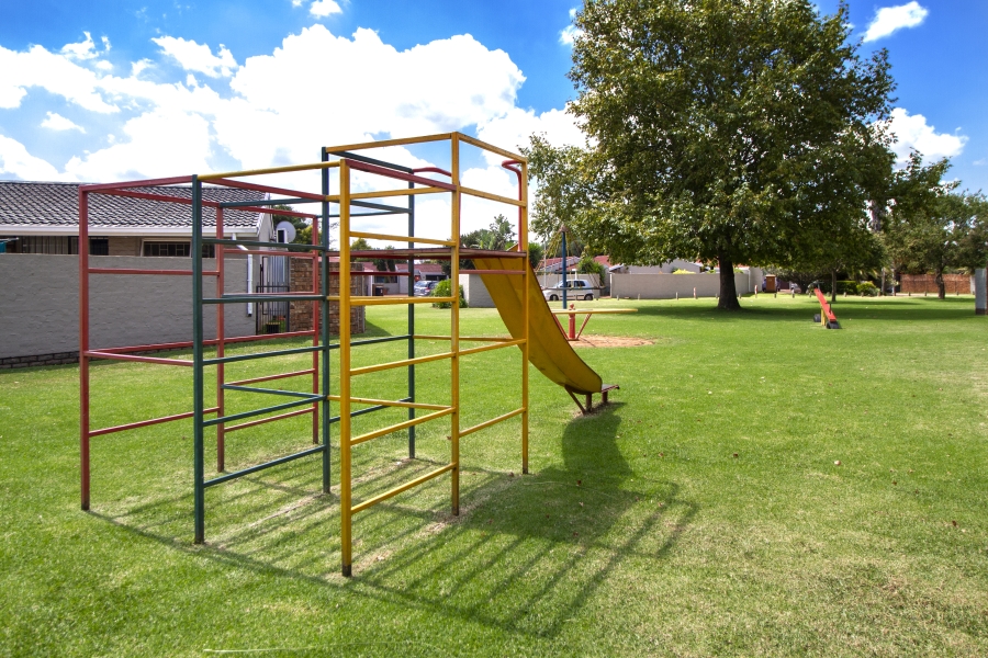 3 Bedroom Property for Sale in Elardus Park Gauteng