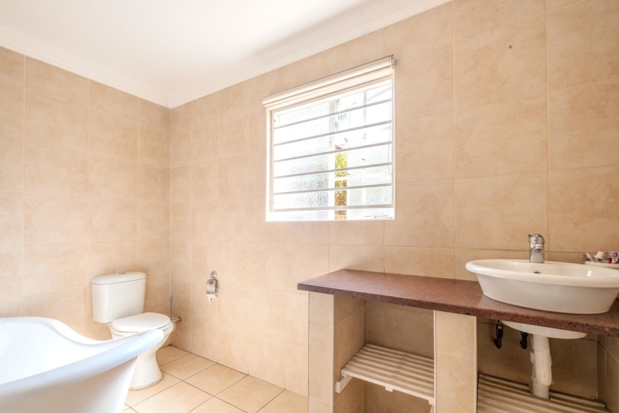 3 Bedroom Property for Sale in Waterkloof Park Gauteng