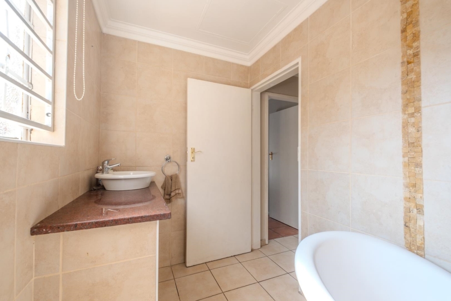 3 Bedroom Property for Sale in Waterkloof Park Gauteng