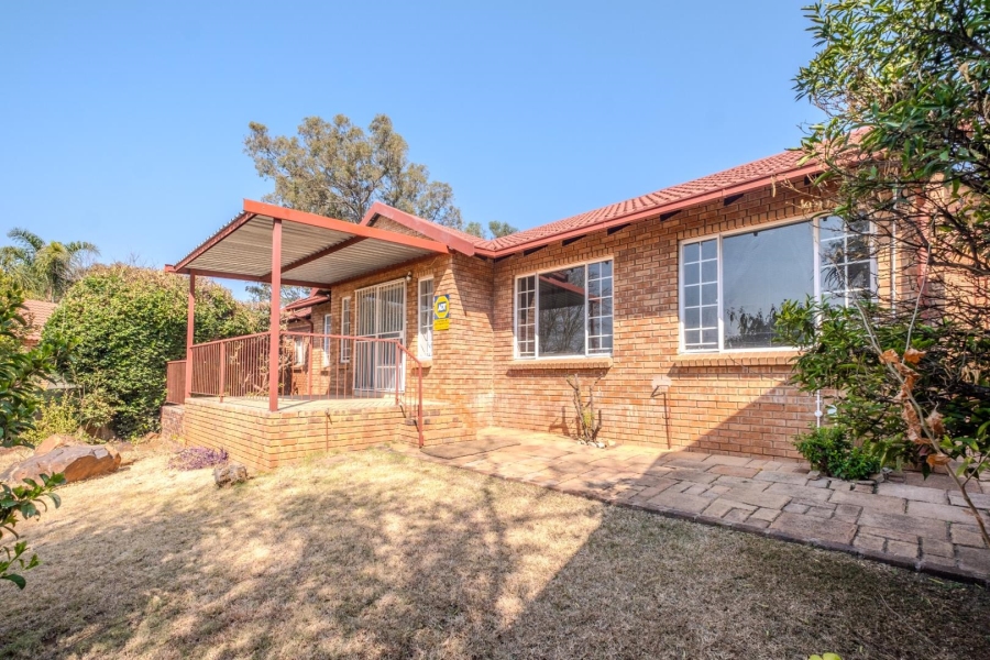 3 Bedroom Property for Sale in Waterkloof Park Gauteng