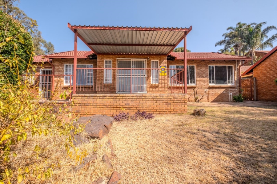 3 Bedroom Property for Sale in Waterkloof Park Gauteng