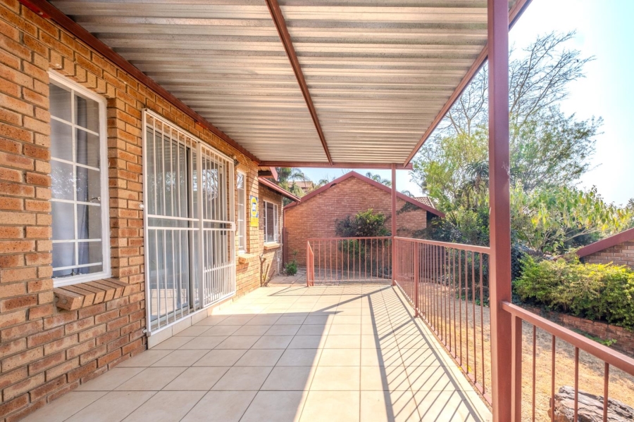 3 Bedroom Property for Sale in Waterkloof Park Gauteng