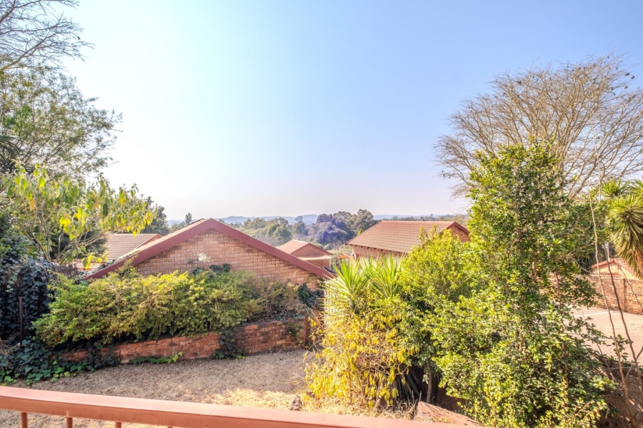 3 Bedroom Property for Sale in Waterkloof Park Gauteng