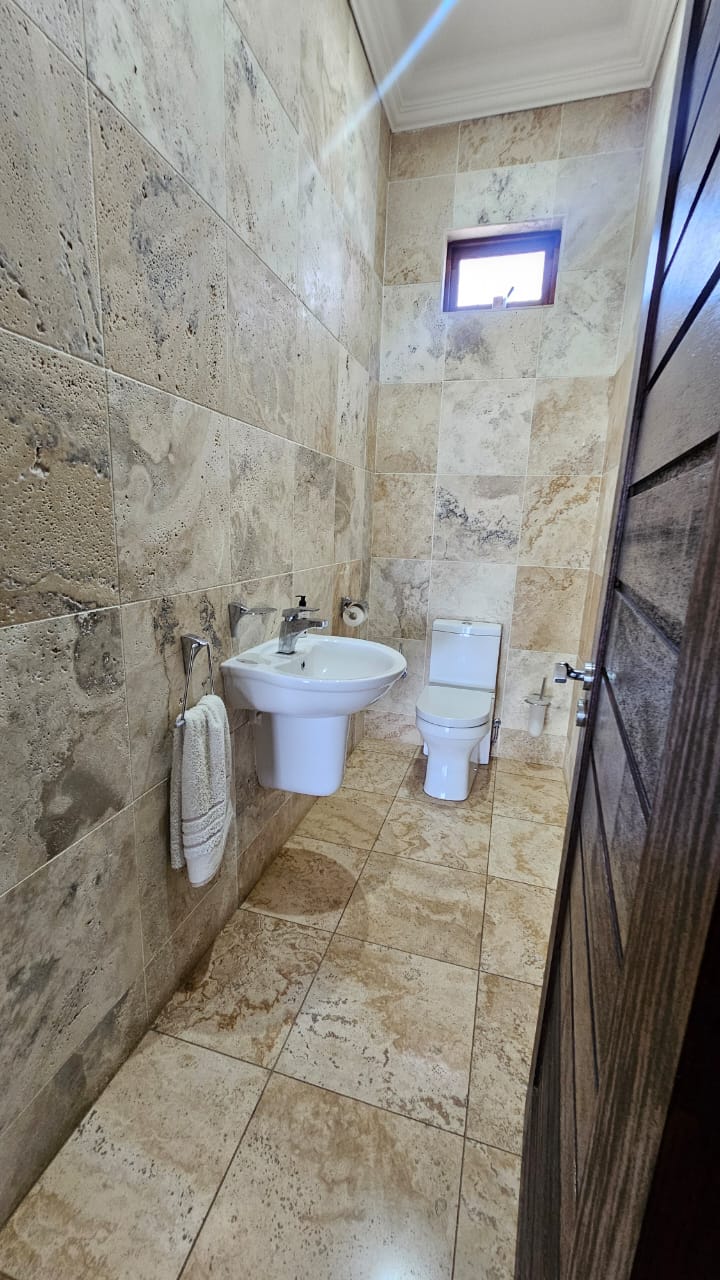 5 Bedroom Property for Sale in Sable Hills Gauteng