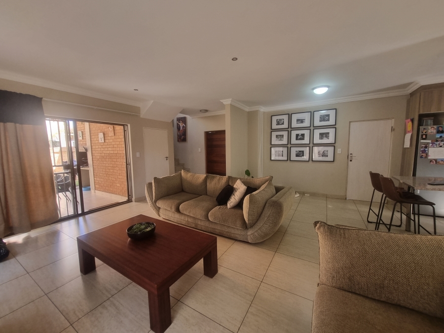 To Let 3 Bedroom Property for Rent in Equestria Gauteng