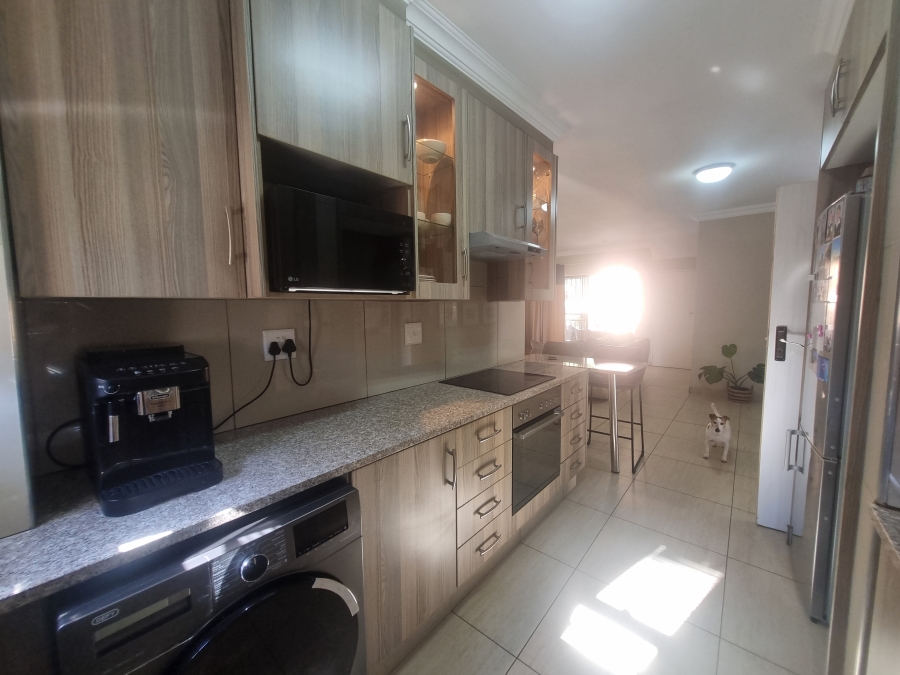 To Let 3 Bedroom Property for Rent in Equestria Gauteng