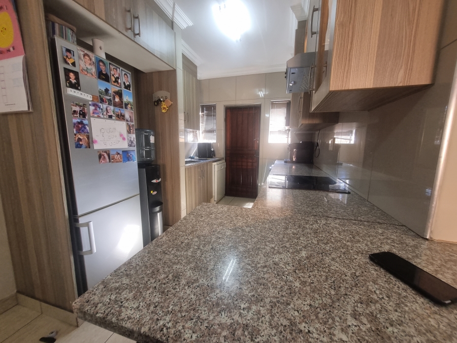To Let 3 Bedroom Property for Rent in Equestria Gauteng