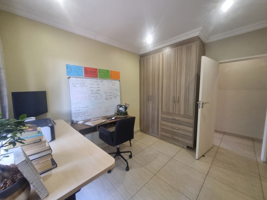 To Let 3 Bedroom Property for Rent in Equestria Gauteng