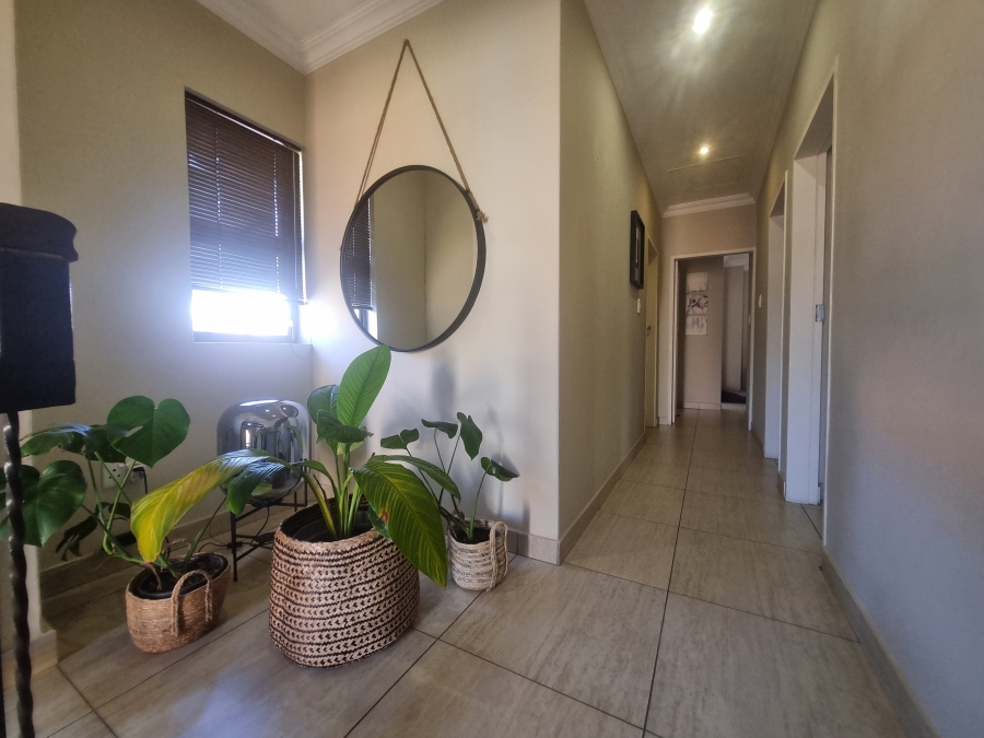 To Let 3 Bedroom Property for Rent in Equestria Gauteng