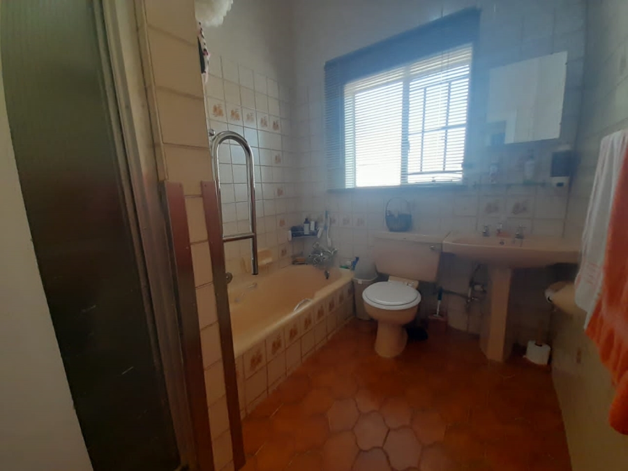 3 Bedroom Property for Sale in West Porges Gauteng