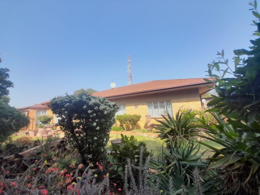 3 Bedroom Property for Sale in West Porges Gauteng