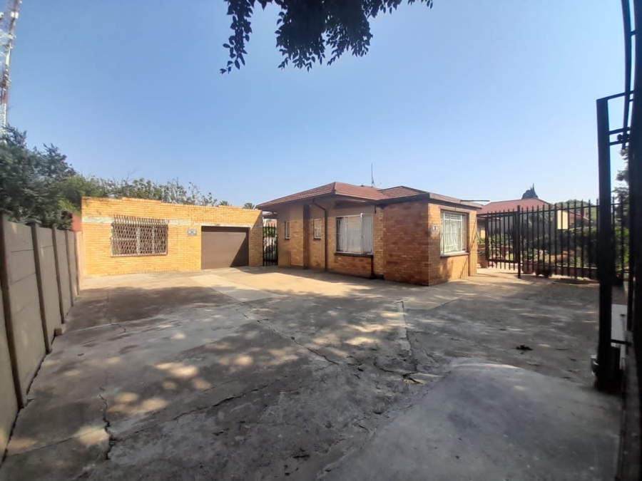 3 Bedroom Property for Sale in West Porges Gauteng