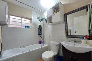 2 Bedroom Property for Sale in Ridgeway Gauteng