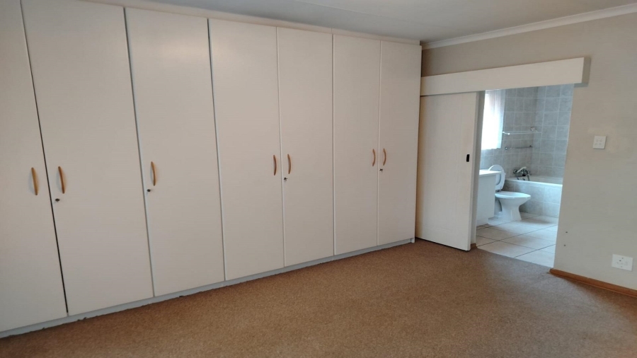 3 Bedroom Property for Sale in Vanderbijlpark SW 5 Gauteng